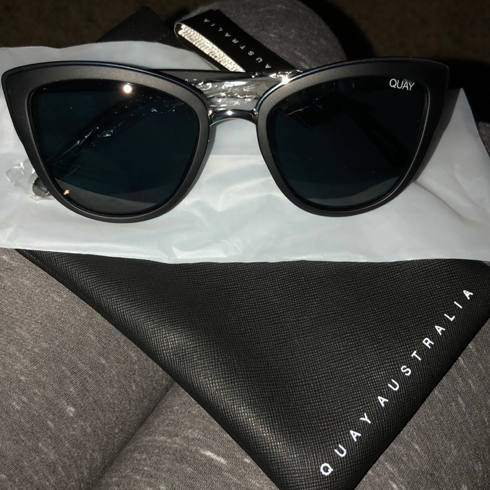 Quay Australia black sunglasses